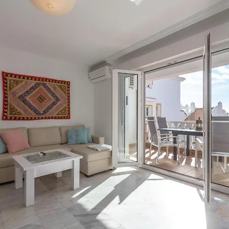 Сasa de vacaciones Lovely Townhouse *