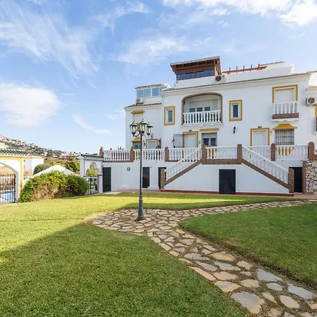 Сasa de vacaciones Lovely Townhouse *
